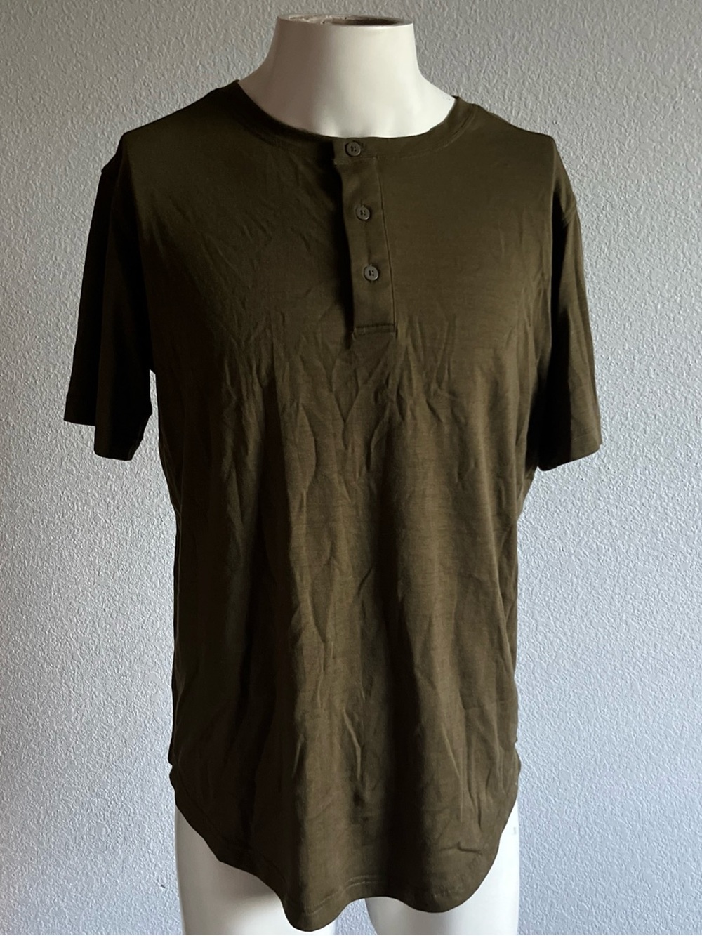 WoolX Bronx Men's M Merino Wool Henley Shirt Olive Green Short Sleeve